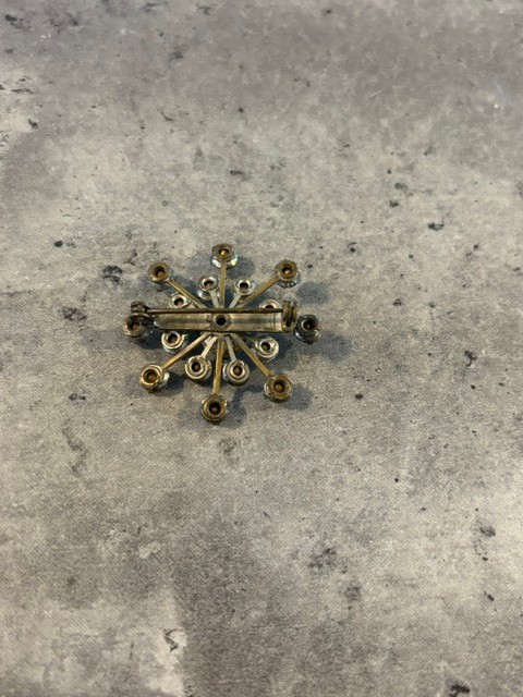 Vintage Lot of 2 Silver Tone Flower/ Snowflake Brooch Pin Set Rhinestone