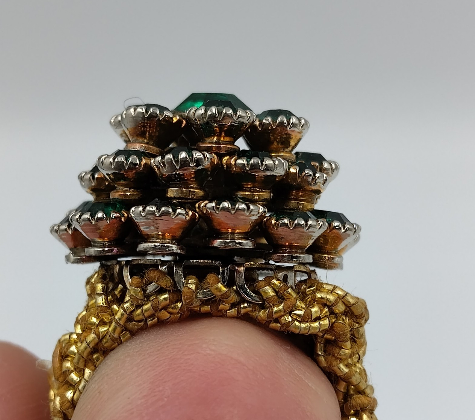Vintage Dome Ring Green Rhinestone with Woven Stretch Golden Band