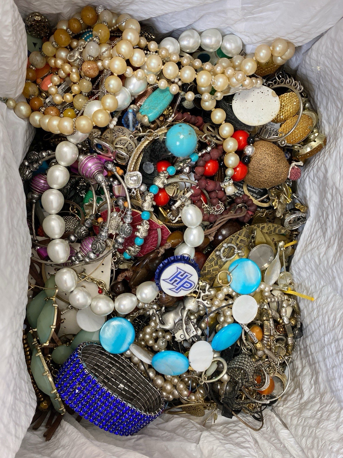 14+ Lb Lot Vintage-Now Costume Junk Jewelry Parts Scrap Beads Earrings Crafts