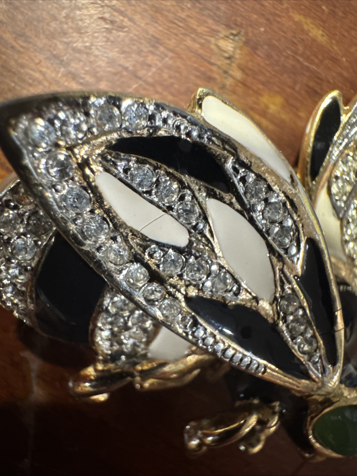 Vintage Kenneth J Lane Bee Brooch Black & White Enamel, Crystals, Green cabochon
