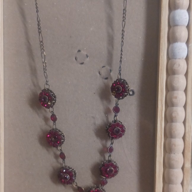 Kenny MA San Francisco, Garnet Red Necklace 16.5” Antiqued Metal
