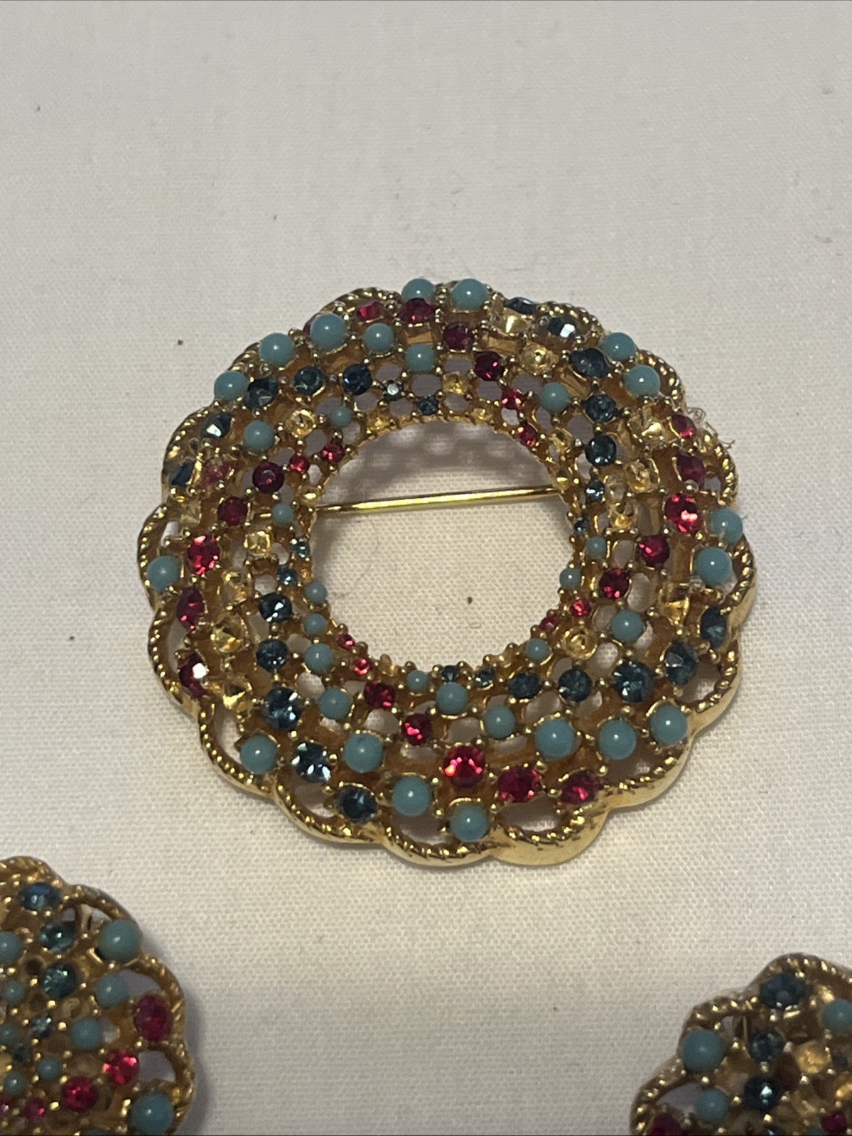 Vintage 1960s Sarah Coventry Song of India Brooch Pin Set with Clip On Earrings