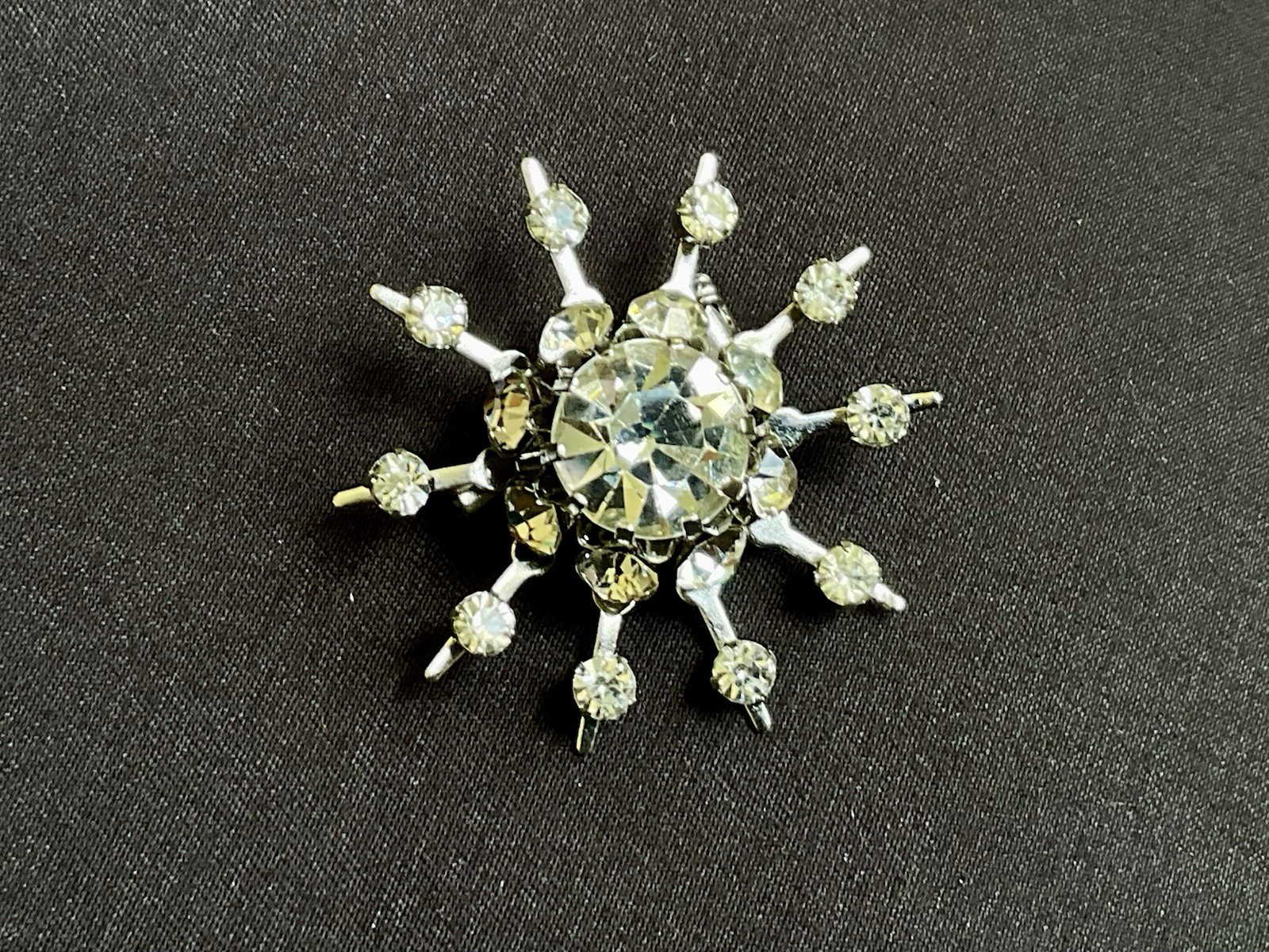 Vintage Coro Brooch Atomic Starburst Clear Rhinestone Silver Tone 1.5″ MCM Pin