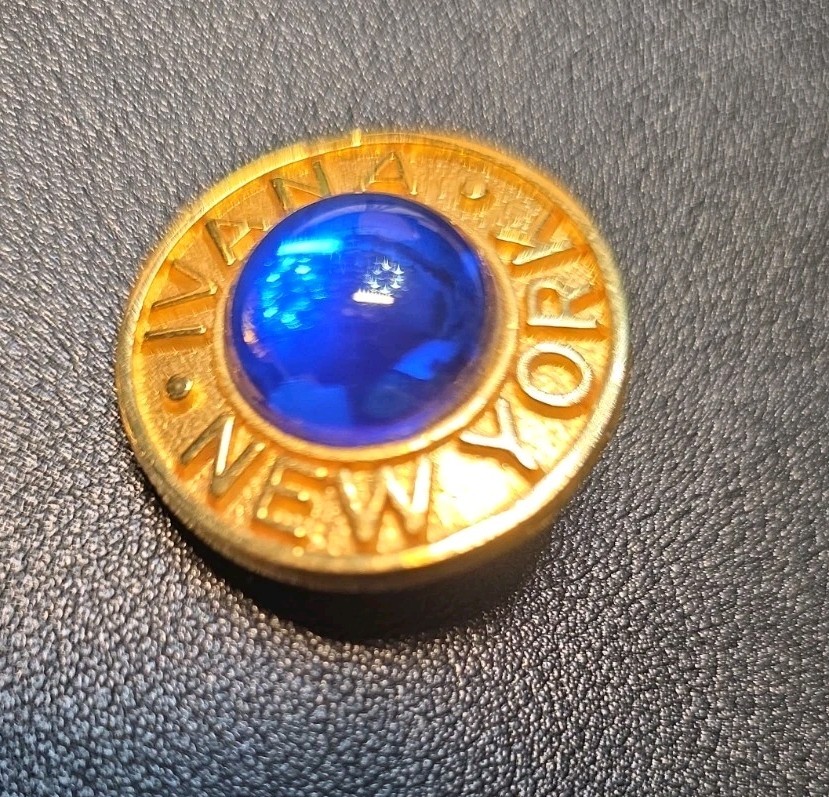 Vintage Ivana Trump New York Cabochon Clip Earrings Blue Statement Signed 90s