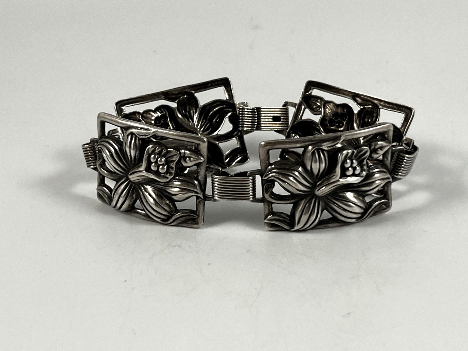 DANECRAFT STERLING SILVER LILY FLORAL PANEL VINTAGE BRACELET 7in