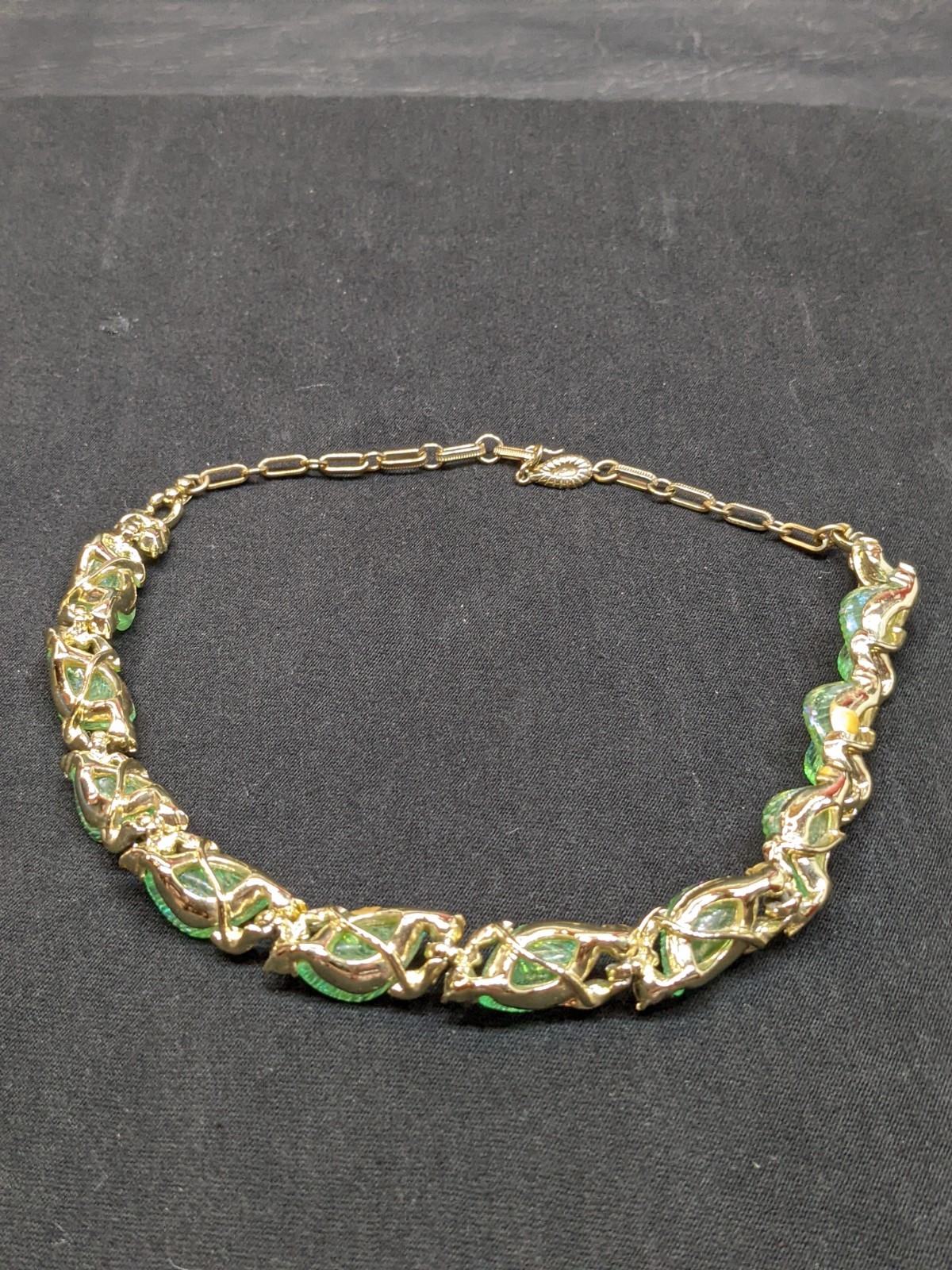 Vintage Lisner Green Necklace Iridescent Leaf Gold Tone AB Rhinestone Signed 16″