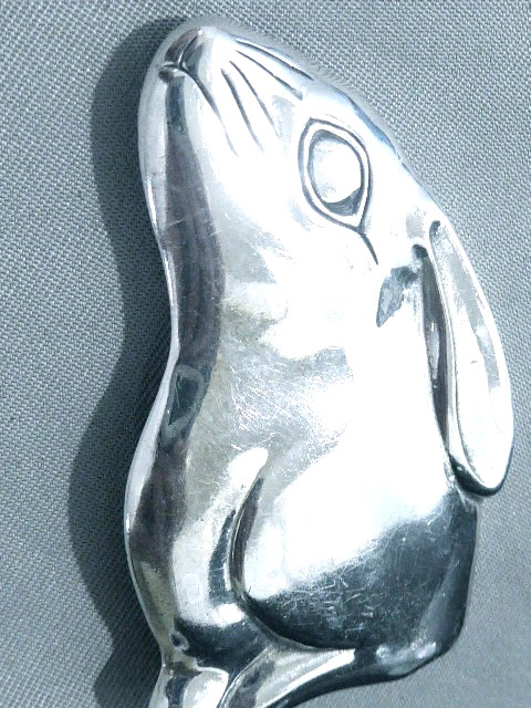 VINTAGE RETRO SIGNED H & H GLV STERLING RABBIT PIN BROOCH 1 1/4″ BY 1 7/8″