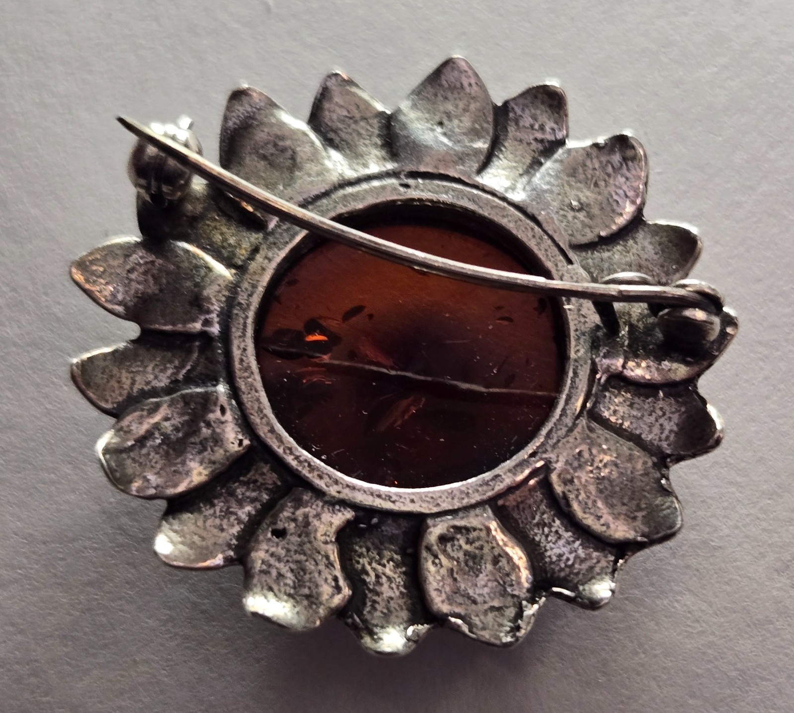 Vintage Brown Natural Amber Pin Brooch, Sunflower-Shape, Sterling Silver, Latvia