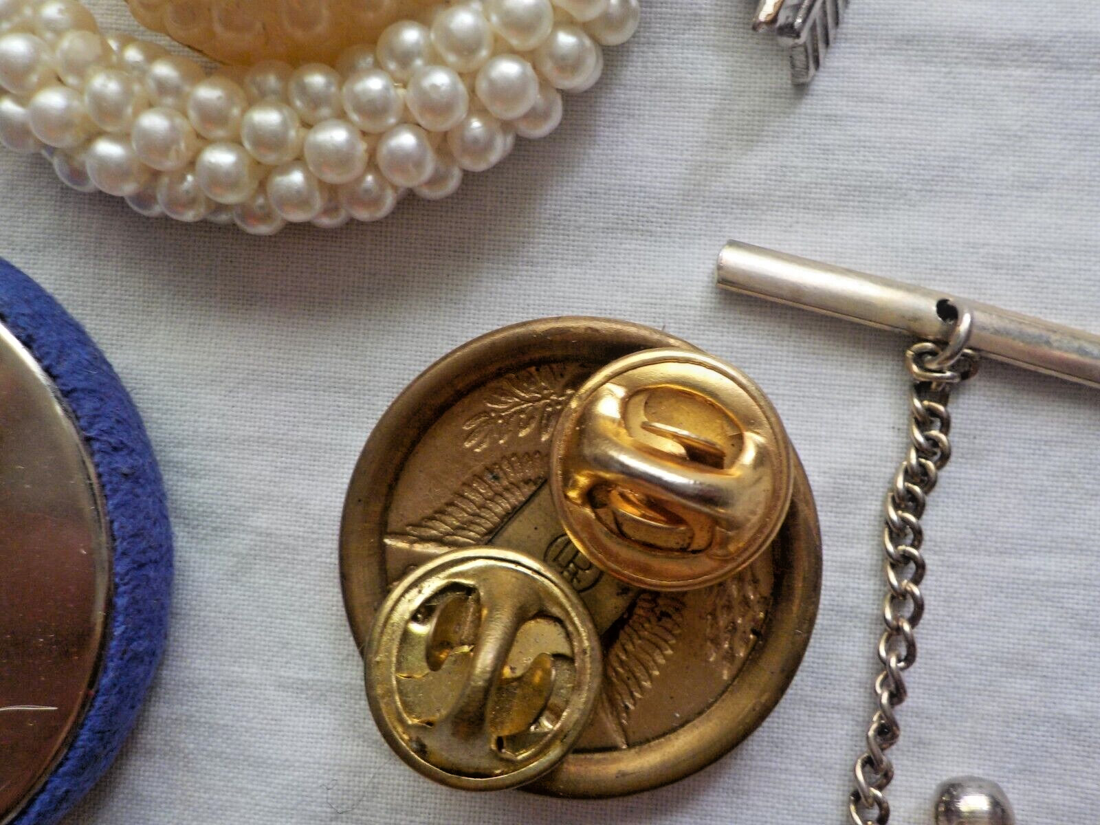 3 Lbs Mixed Lot Jewelry Vintage Wearable, Resell, Craft pieces Beads