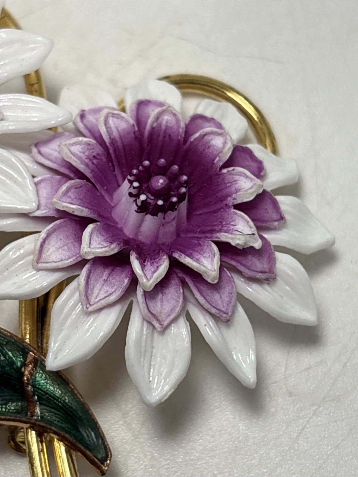 Flower Pin Brooch Plastic Flowers Enamel Leaf White Purple Green Gold Tone