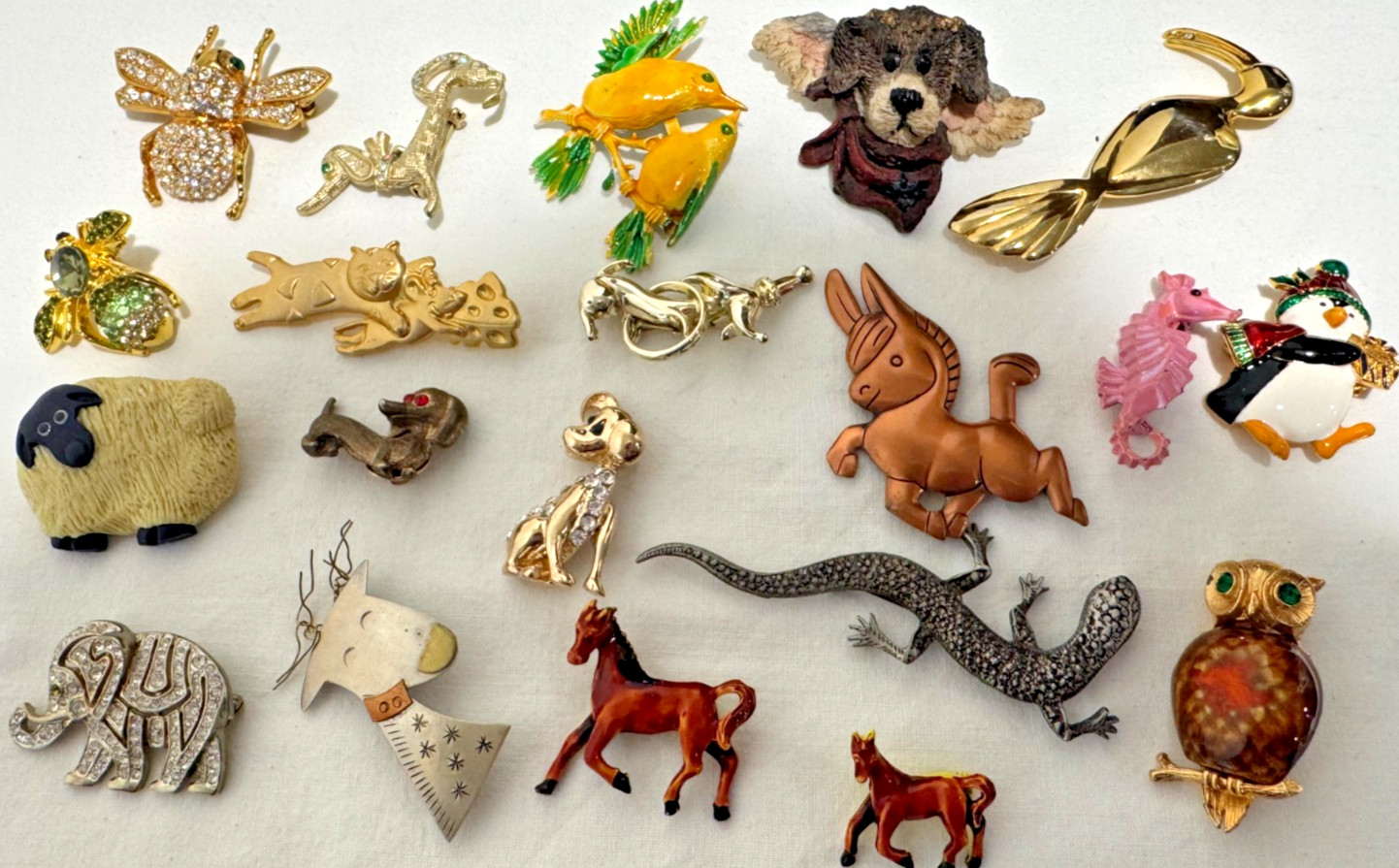 Novelty Vtg Animal Brooch Pin Lot 20 Birds Dogs Horse Insects Rhinestones Lizard