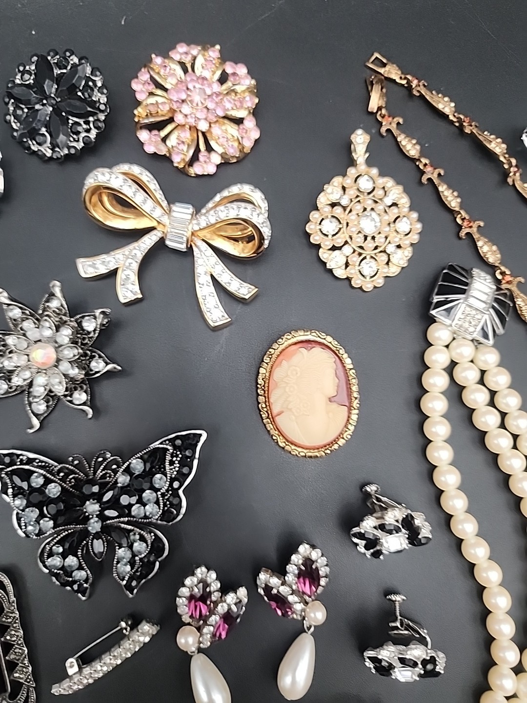 Vtg Costume Jewelry Lot Rhinetones Signed & Unsigned WEISS, JULIANA? Etc