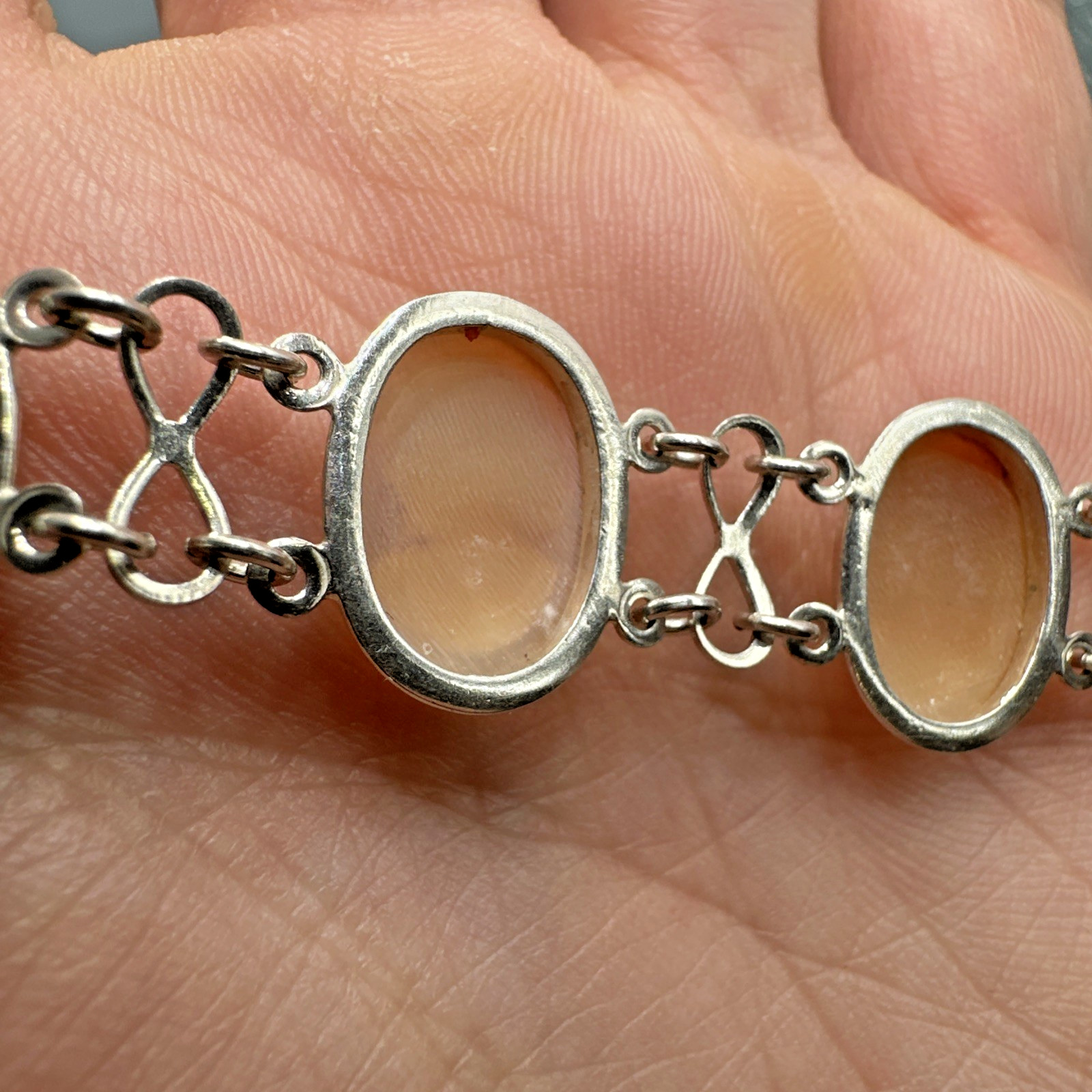 Vtg Stunning Cameo Shell Sterling Silver Bracelet 8″ 13.4g Made in Naples Italy