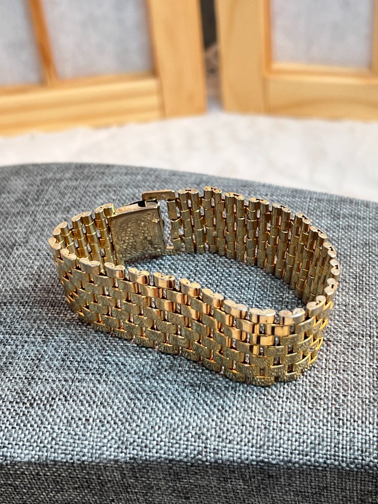 Vtg Gold Toned Link Bracelet Made in Hong Kong 7.5″L