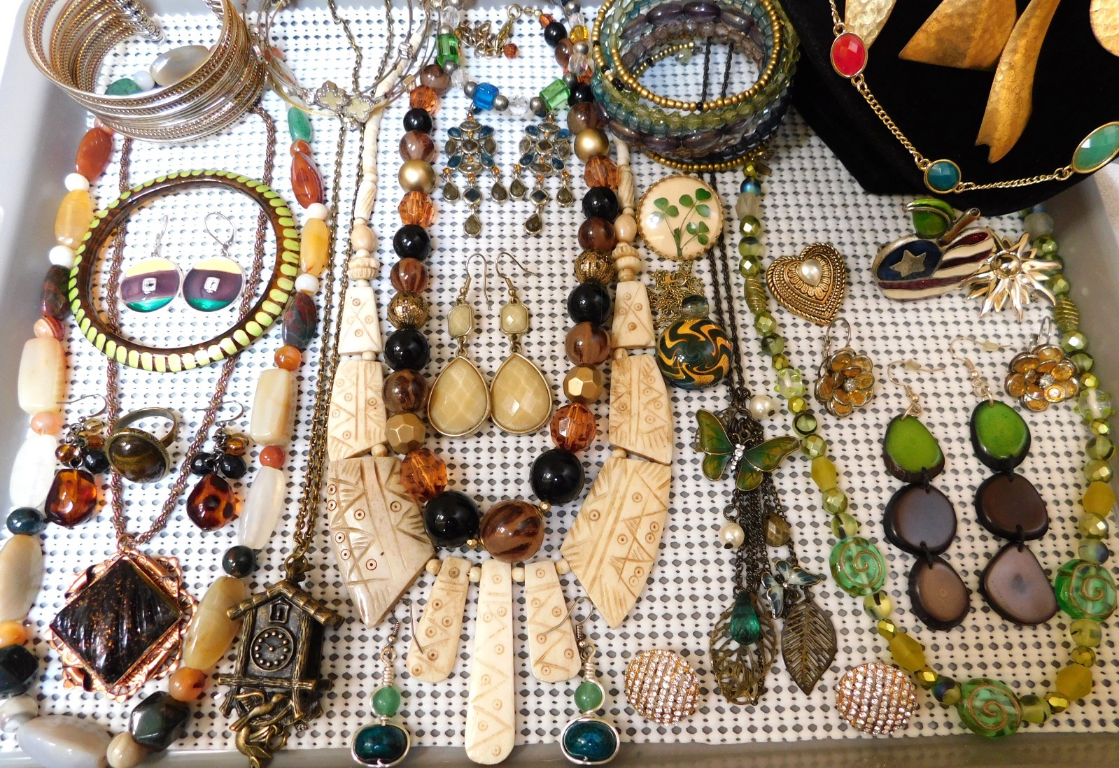 Vintage & Mod Boho Hippy Style Costume Jewelry Lot 35 Piece All Ready to Wear