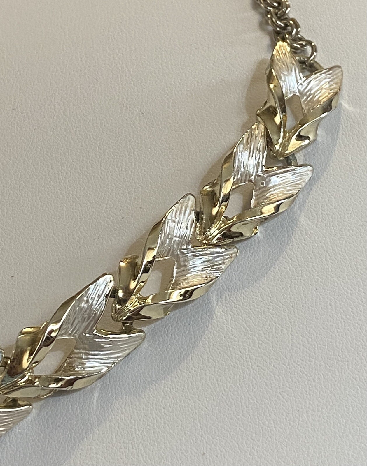 Vintage Silver & Gold Tone Textured Leaf Link Necklace 16” Length