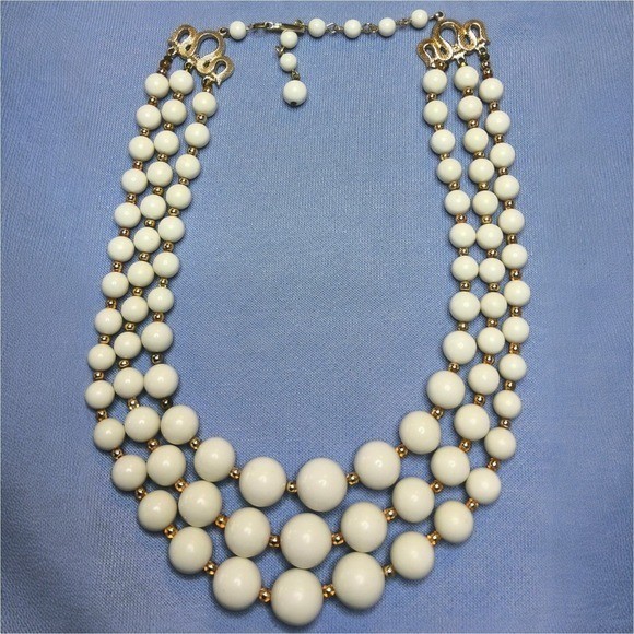 Vintage Japan 3 Strand White Glass Bead Necklace Gold Tone Graduated 1950s