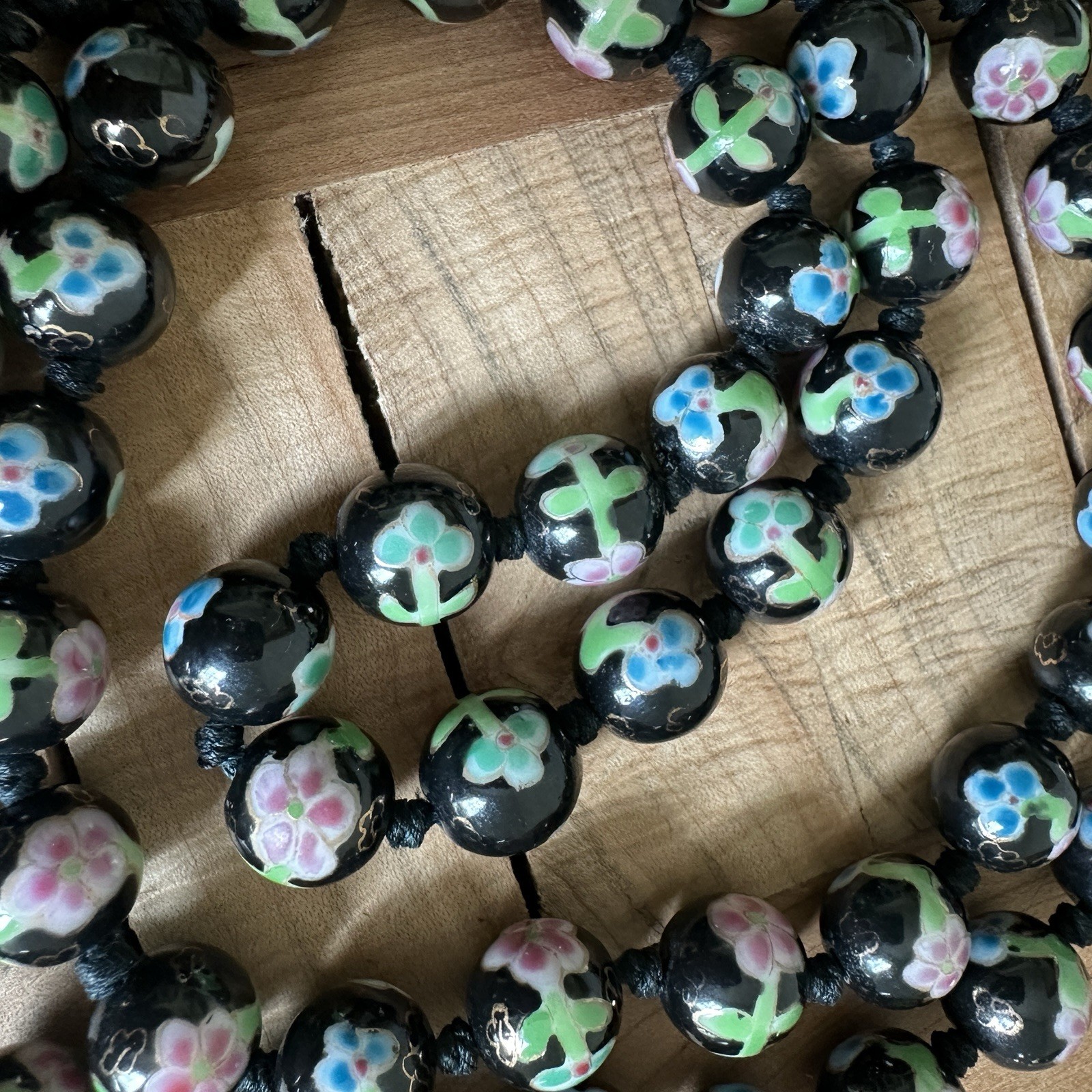 VTG Chinese Porcelain Beaded Necklace 26 Inch Black Pink Flower Knotted Round