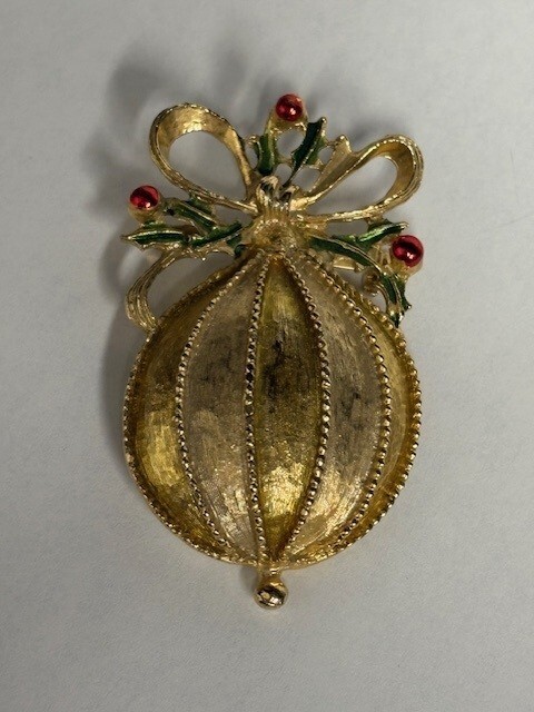 Vintage Metal Christmas Ornament Brooch