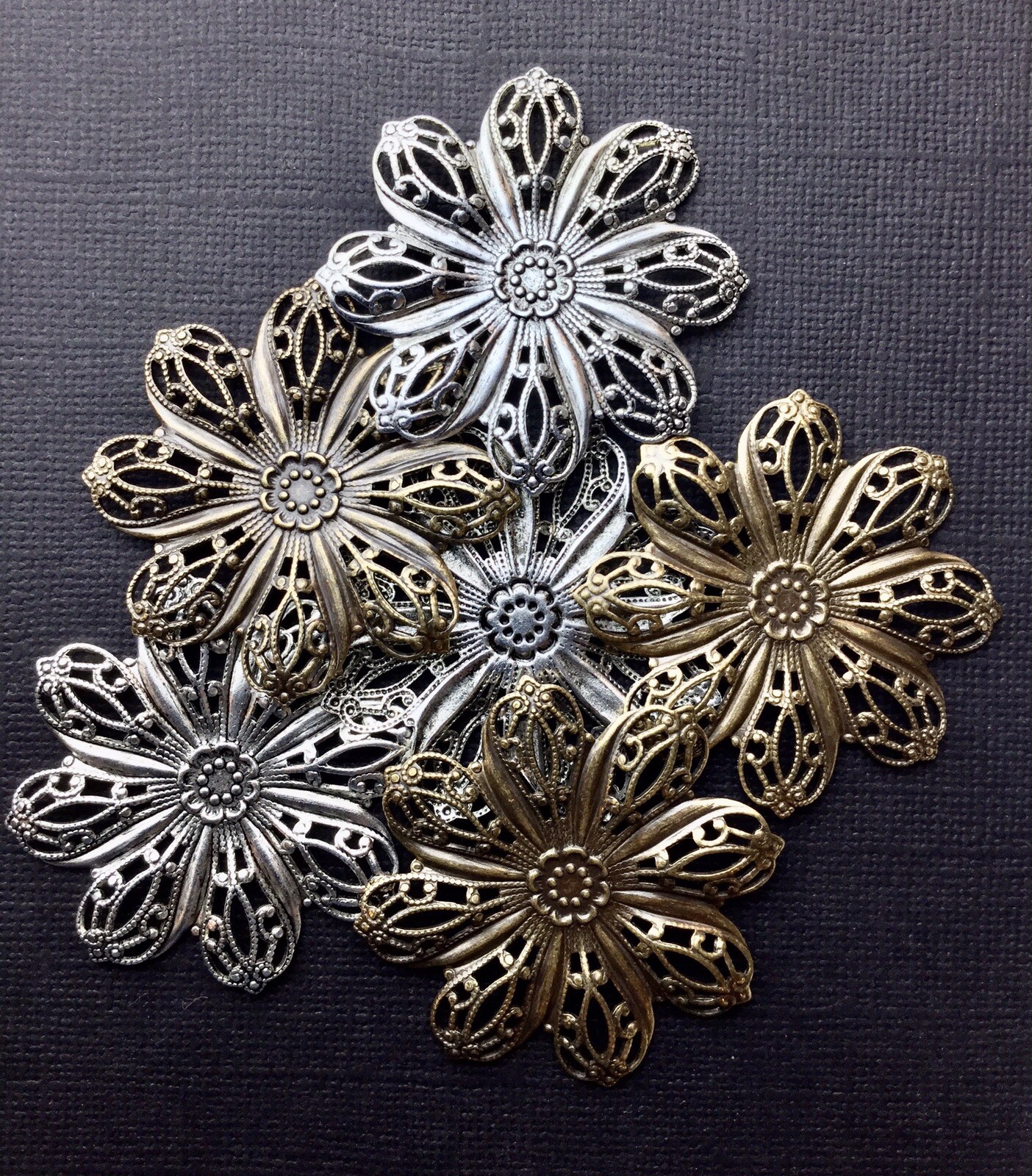 25824 – Round Floral Filigree Jewelry Finding Silver Ox