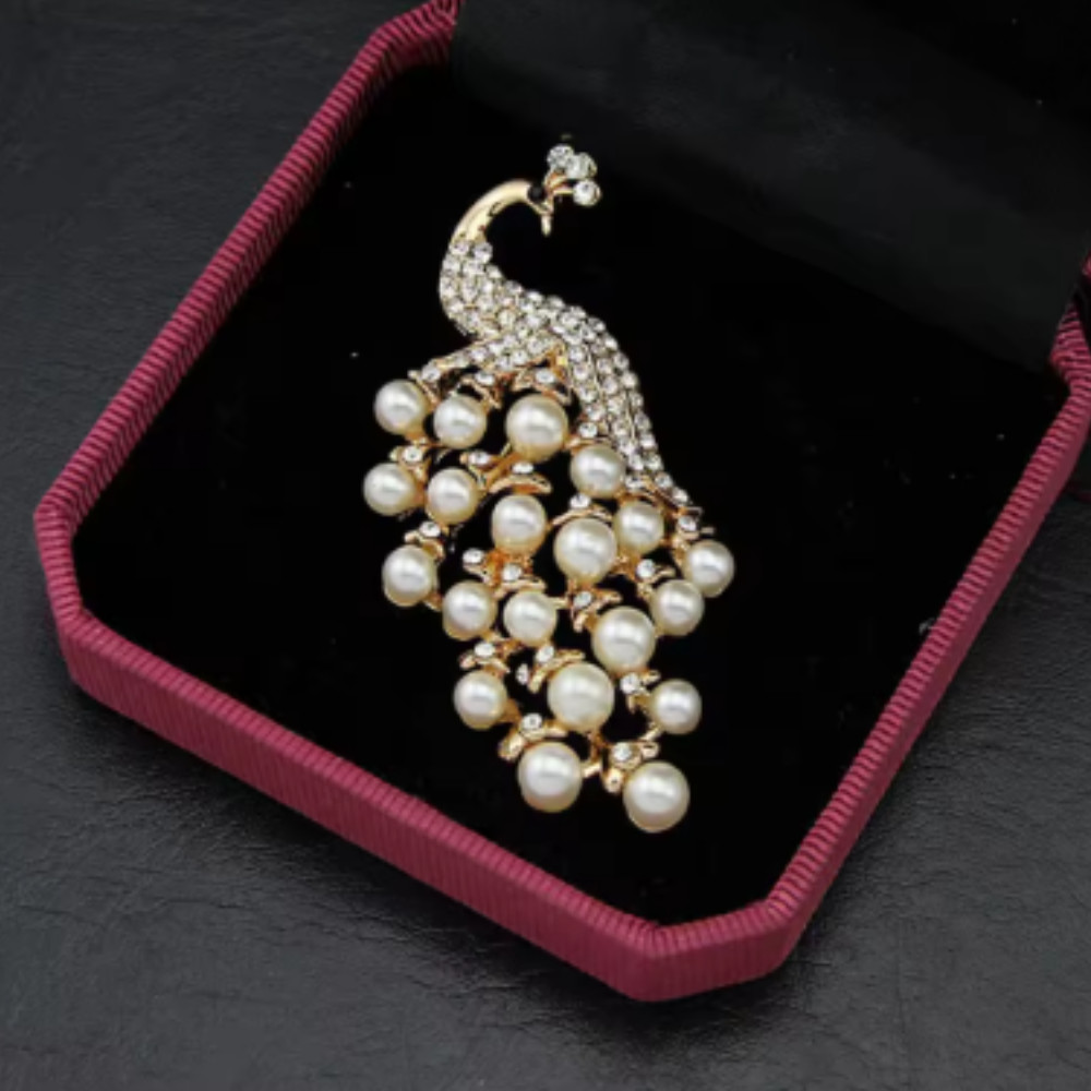 Vintage Style Peacock Bird Rhinestone Crystal White Bird Brooch Pin Pendant Gift
