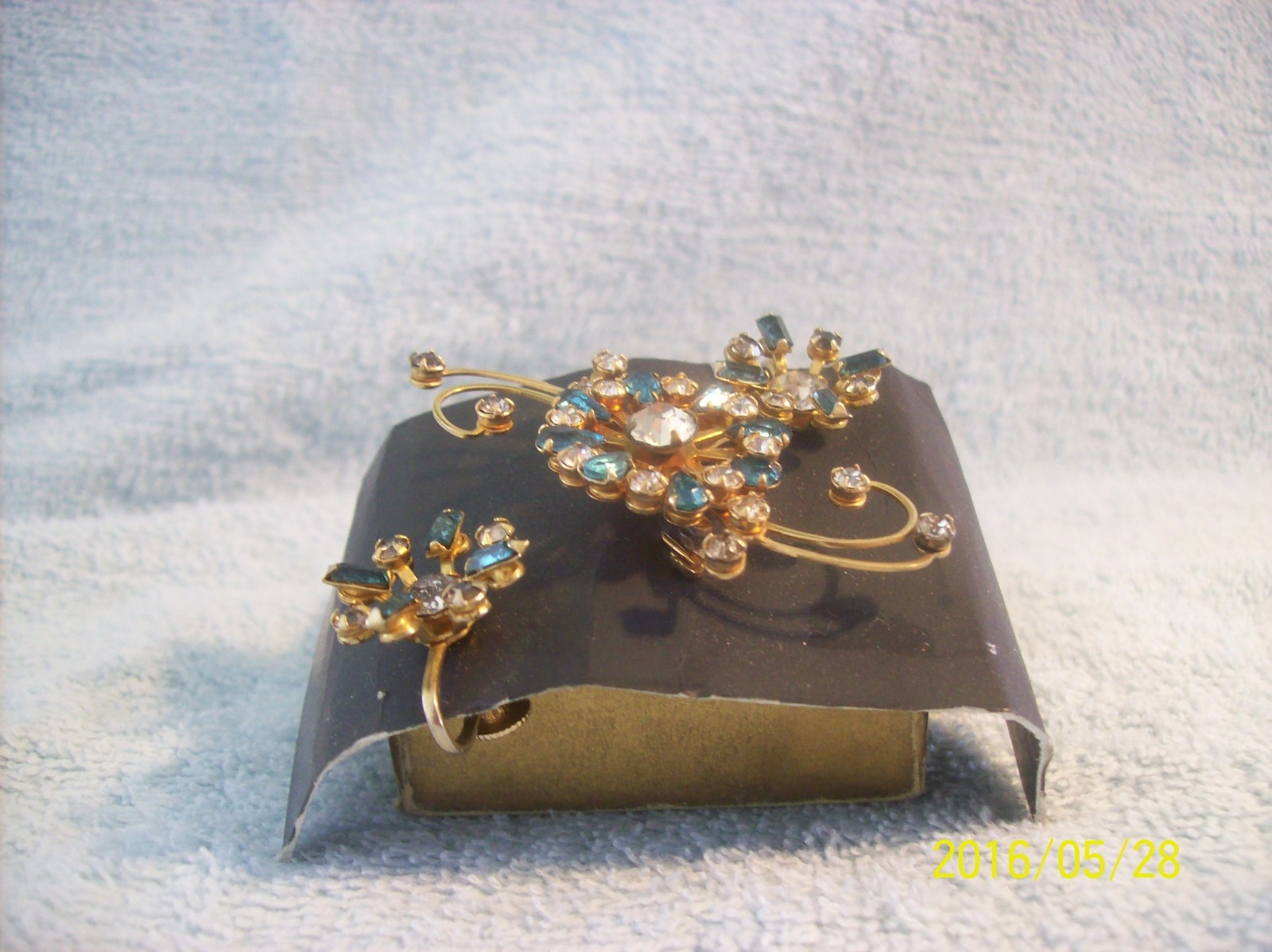 B.N. Signed Vintage Sapphire Blue Rhinestone Earring & Unsigned Brooch