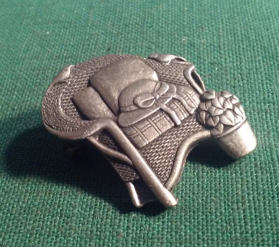 Birds & Blooms Limited Edition 2008 Wicker Chair Pewter Brooch Lapel Pin