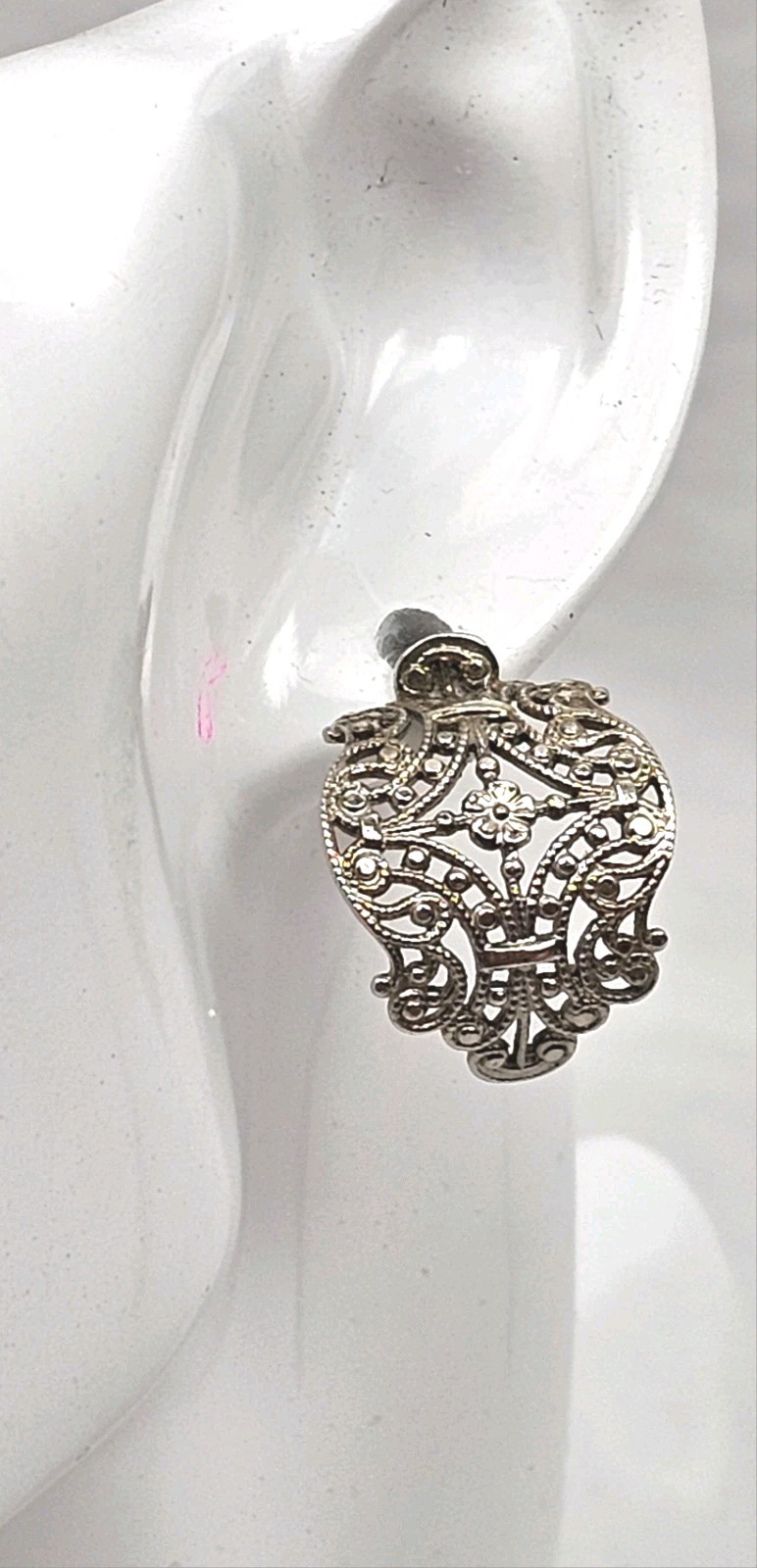 Vintage Silvertone Filigree Half Hoop Curved Pierced Earrings 1″ | Ornate Design