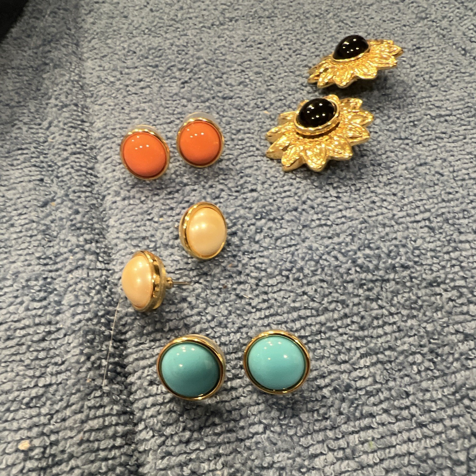 Joan Rivers Gold Tone Earrings Mixed Lot 4 Pairs Flower Black Cabochon