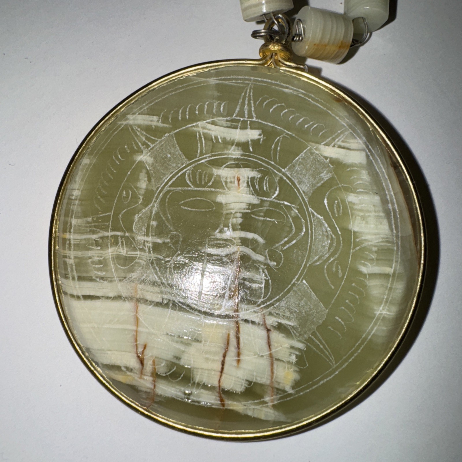 VINTAGE Shell Necklace Cream Neutral Tones Etched Sun God Round Disc Pendant 26″