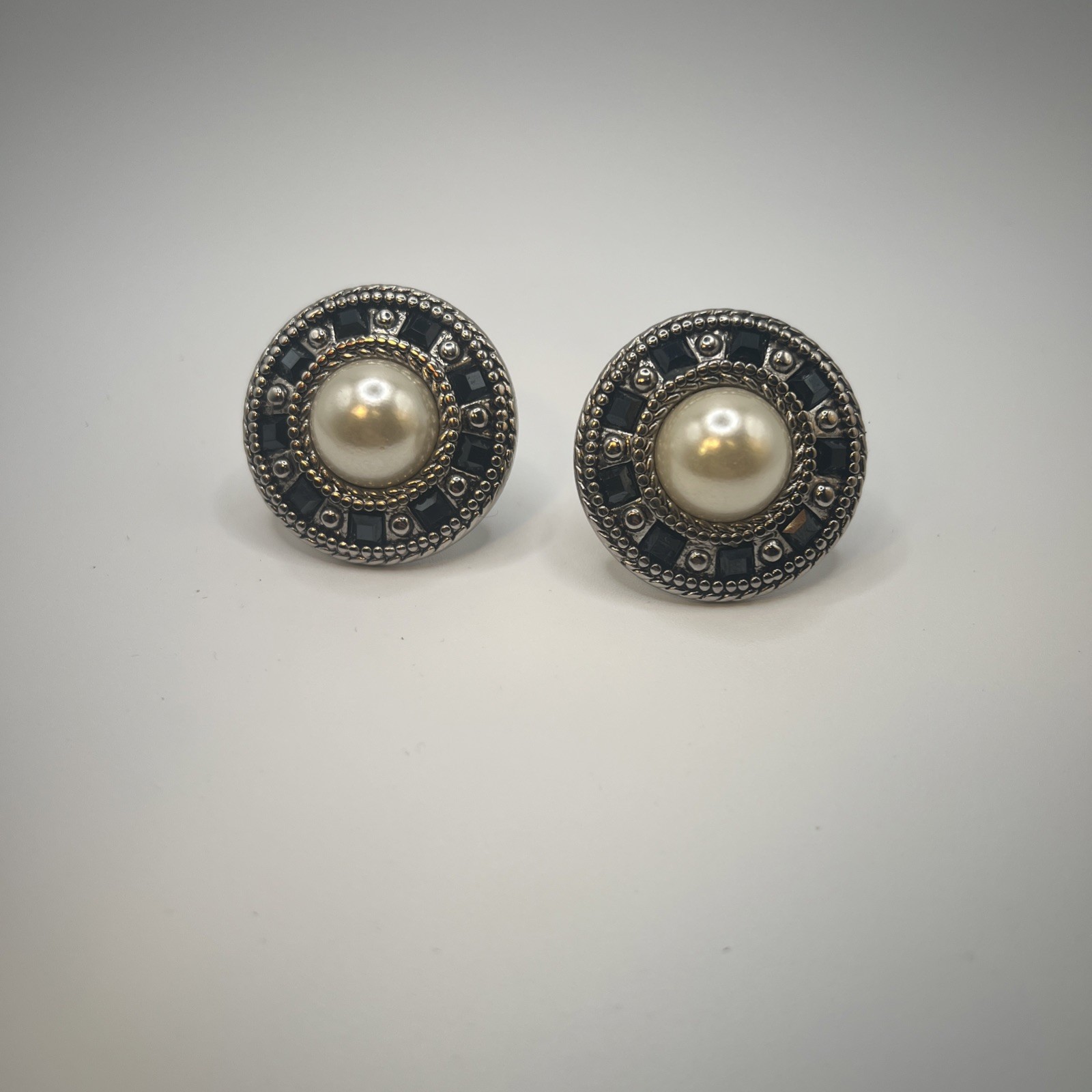 Vintage Clip On Earrings Flower, Crystals, Flowers, Feed, Colorful,