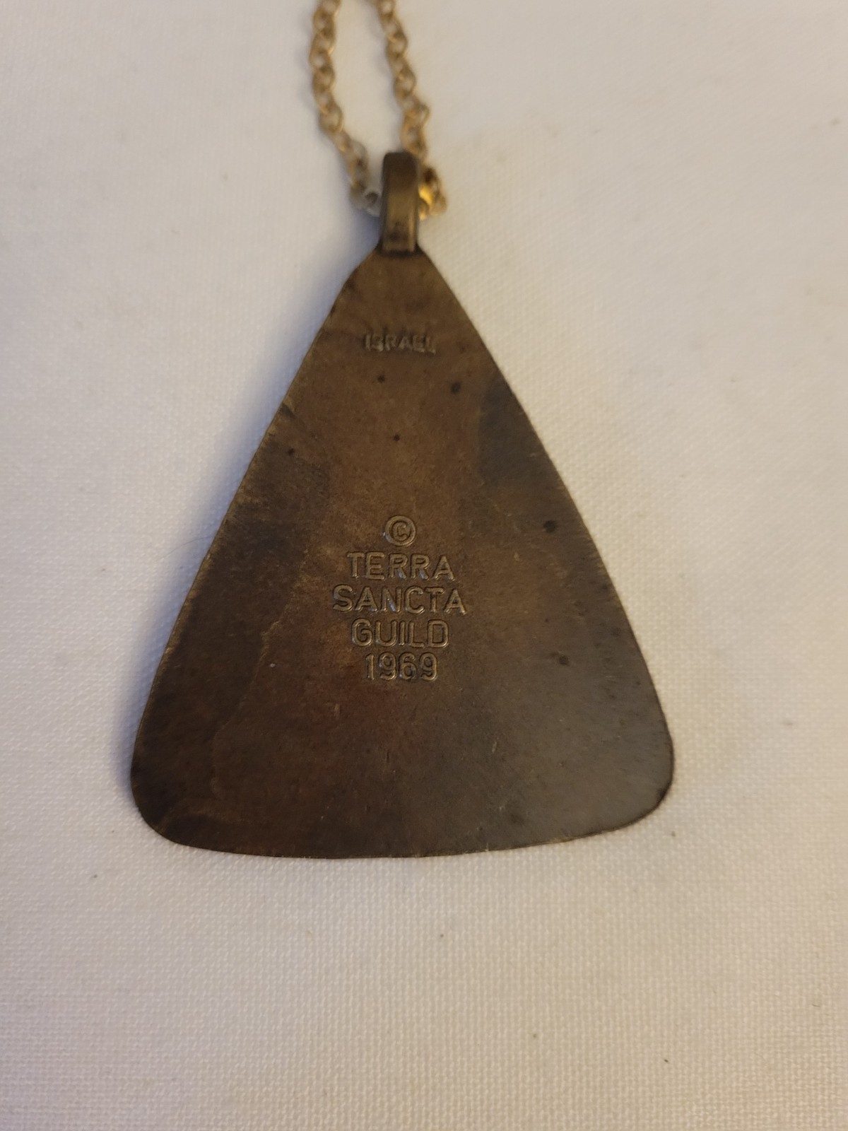 VINTAGE 1969 TERRA SANCTA GUILD GOLD TONE NECKLACE ENAMEL BRASS ACE ENAMEL BRASS