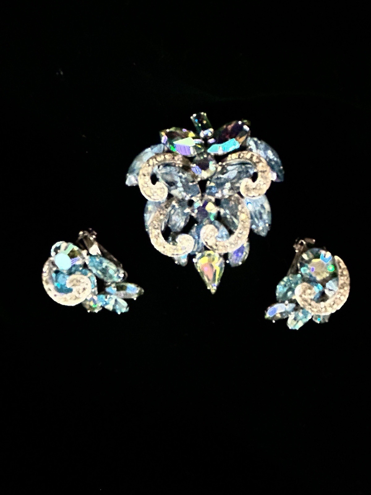 WEISS Blue Aurora Borealis Marquise Rhinestone Brooch Earrings Set Demi-Parure
