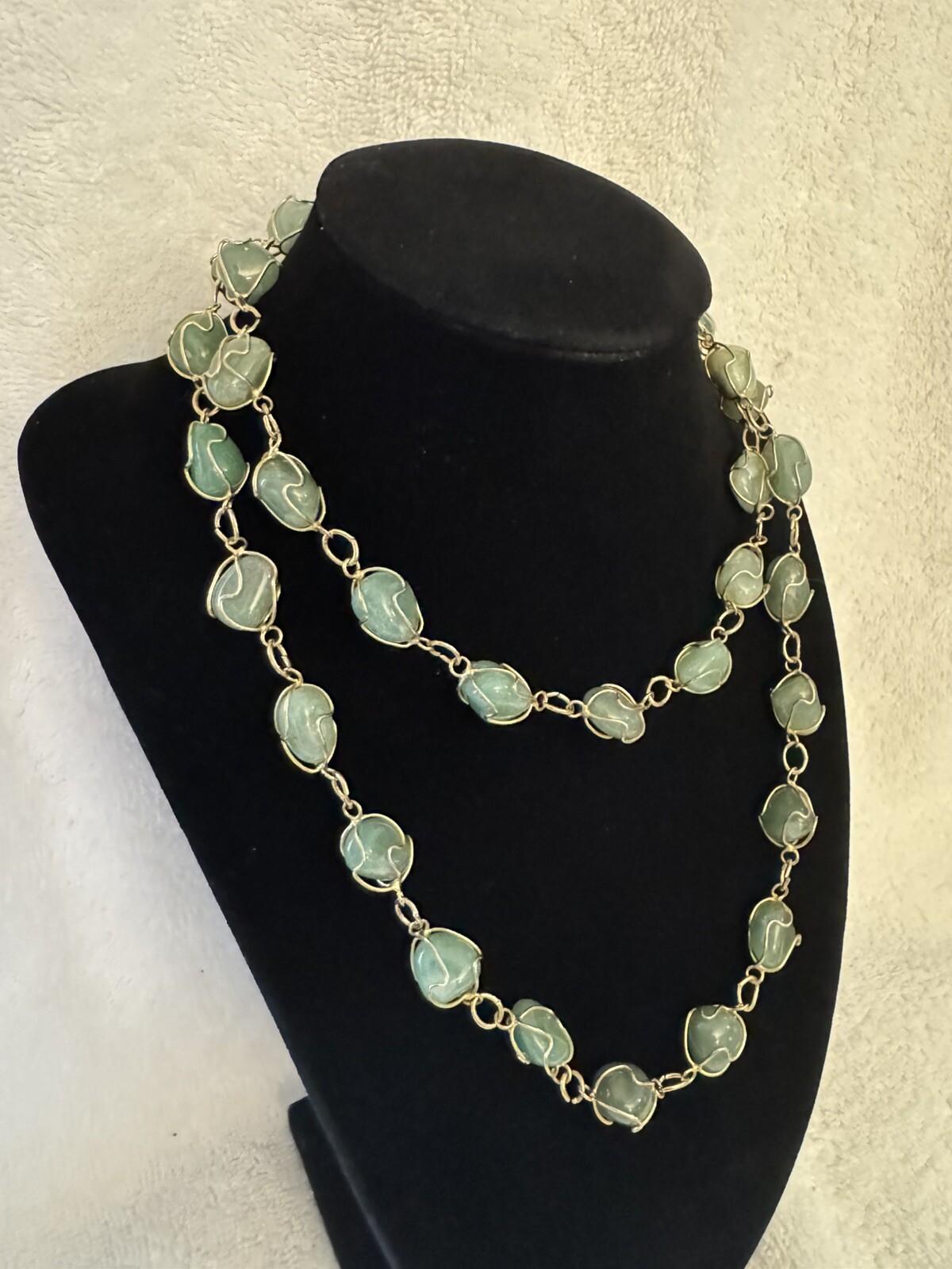 Serpentine Beads Necklace Jade Green Gold Tone Gorgeous Vintage