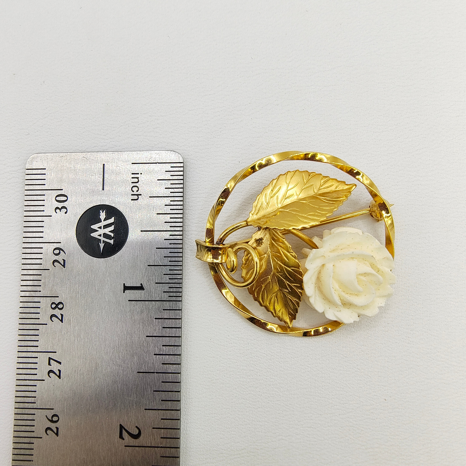 Vintage Karen Lynne Round Rose Brooch Pin 12K Gold Filled Carved Resin Signed