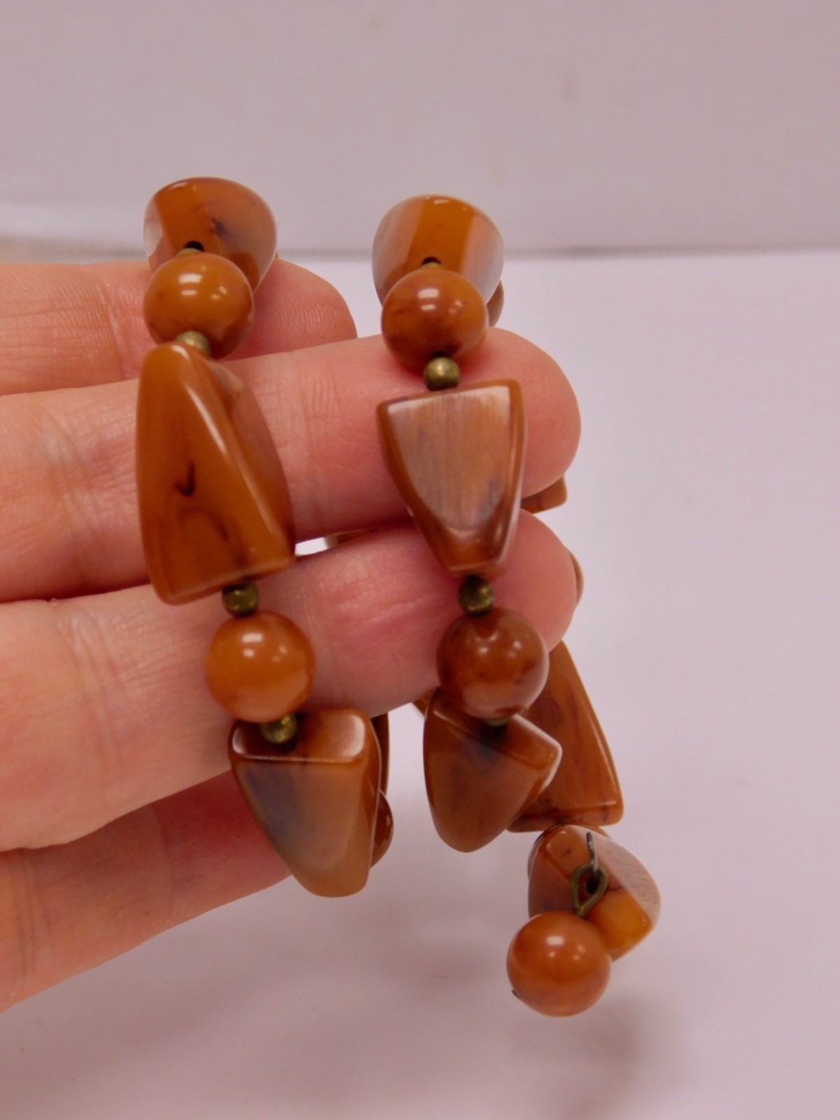 Vintage Bakelite Coil Wire Wrap Golden Brown Bead Bracelet