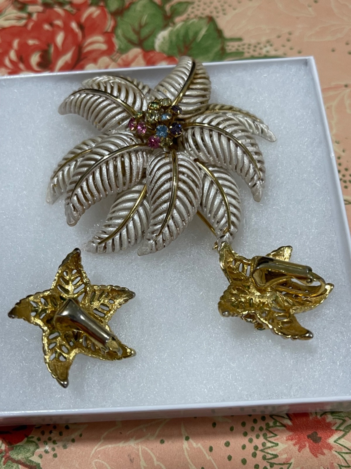 Vintage Gold Tone with Rhinestones Retro Brooch and Clip Earrings Set