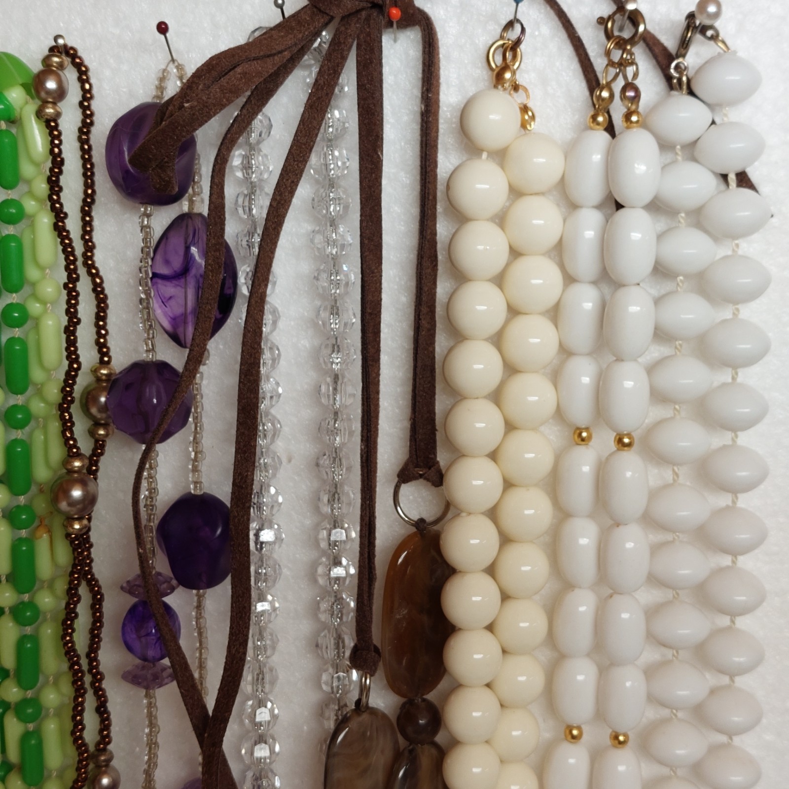 100 Pc Vtg-Now Beaded Necklaces Assorted Colors And Types