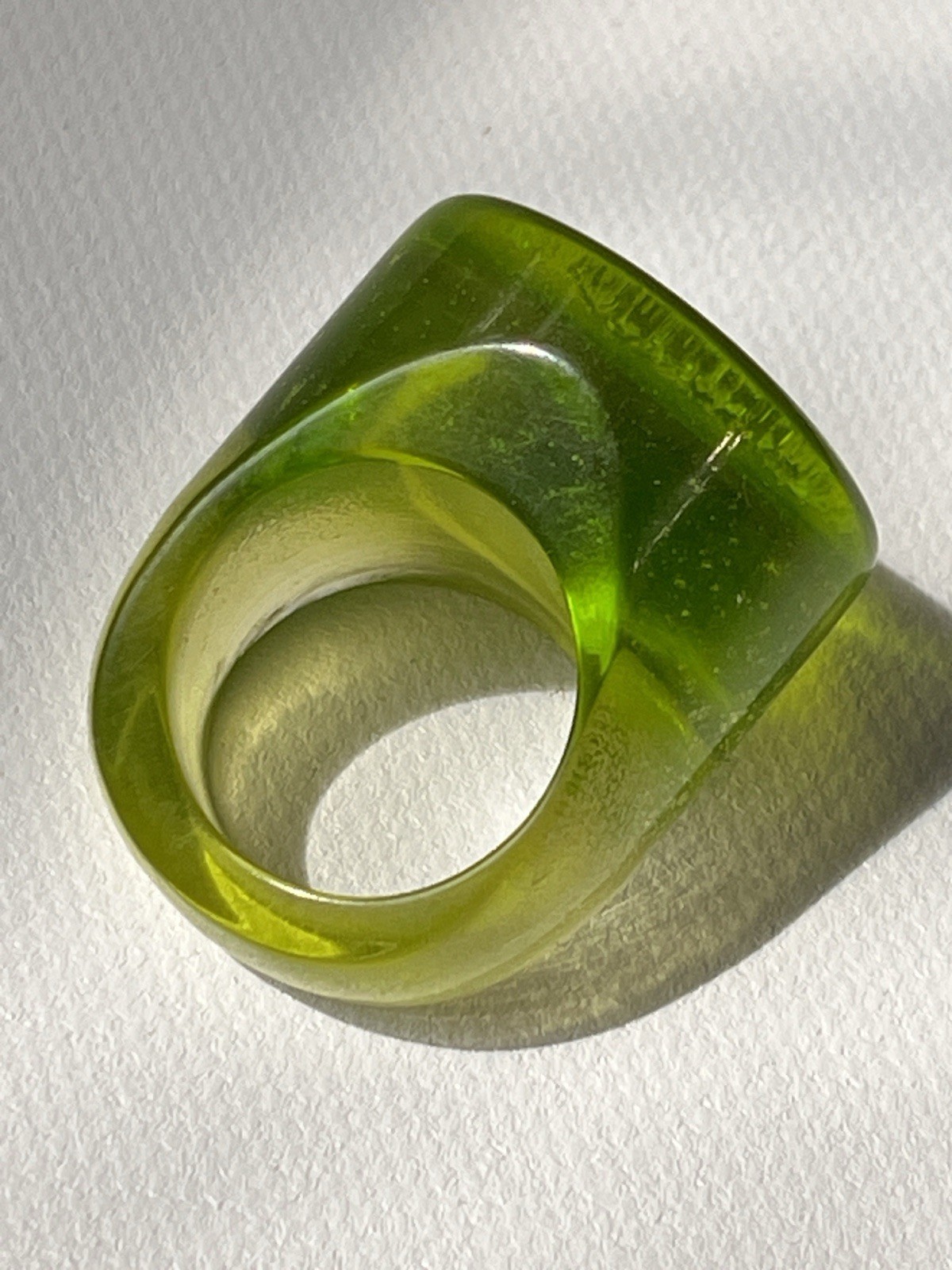 Vintage Size 7 Lucite Ring Chunky Statement Crystal Green HIGH Flat Top Unisex