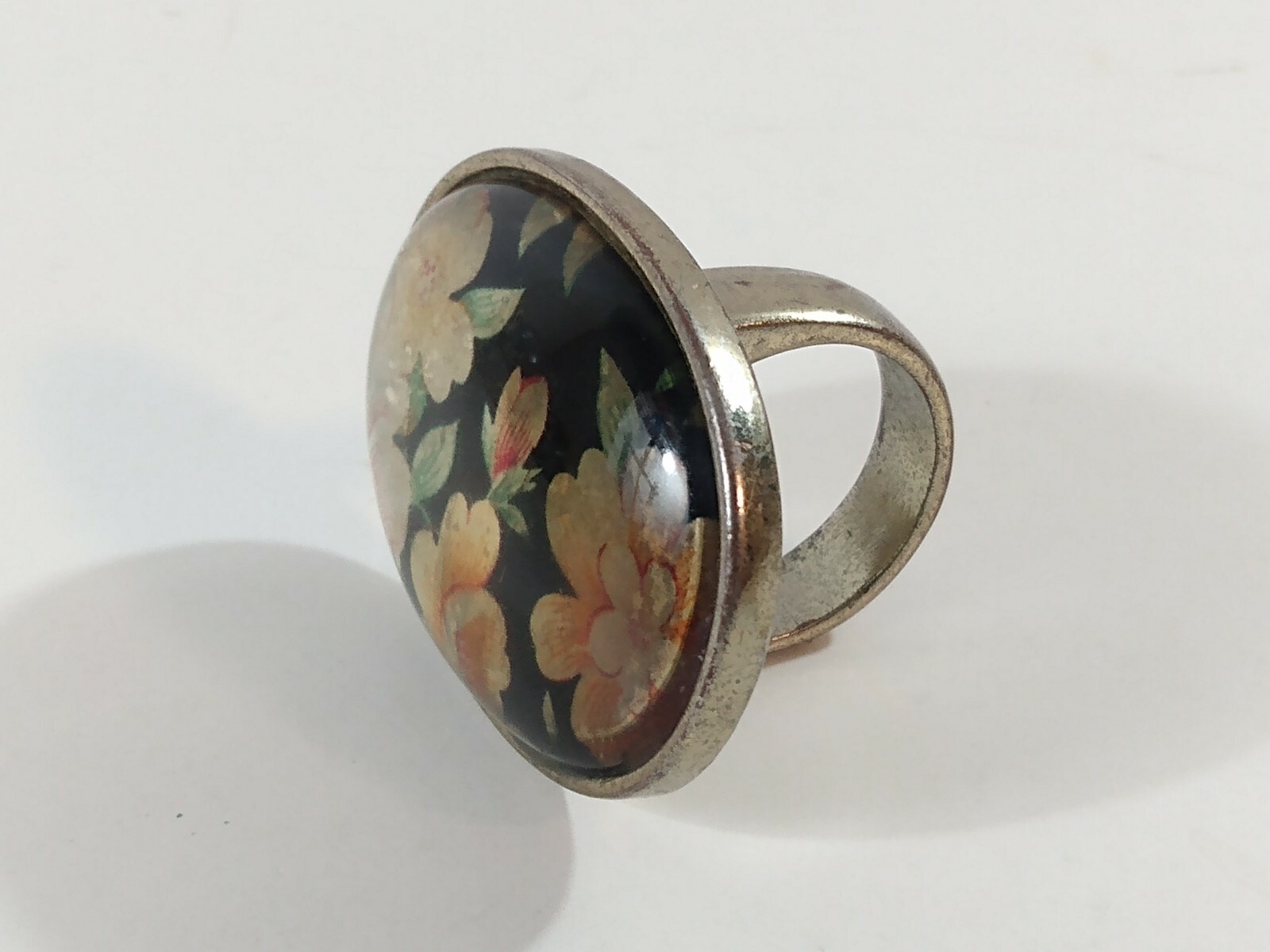 Vintage Mid Century Large Floral Oval Ring 1.5″
