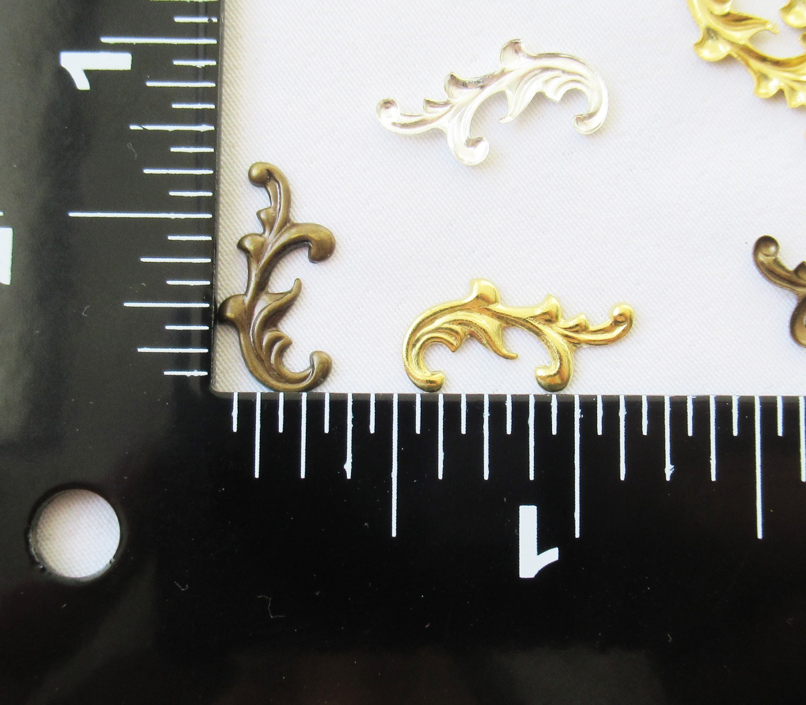 300pcs Branch Brass Filigree Stamping 17x8mm DIY Jewelry Accessory Supplies