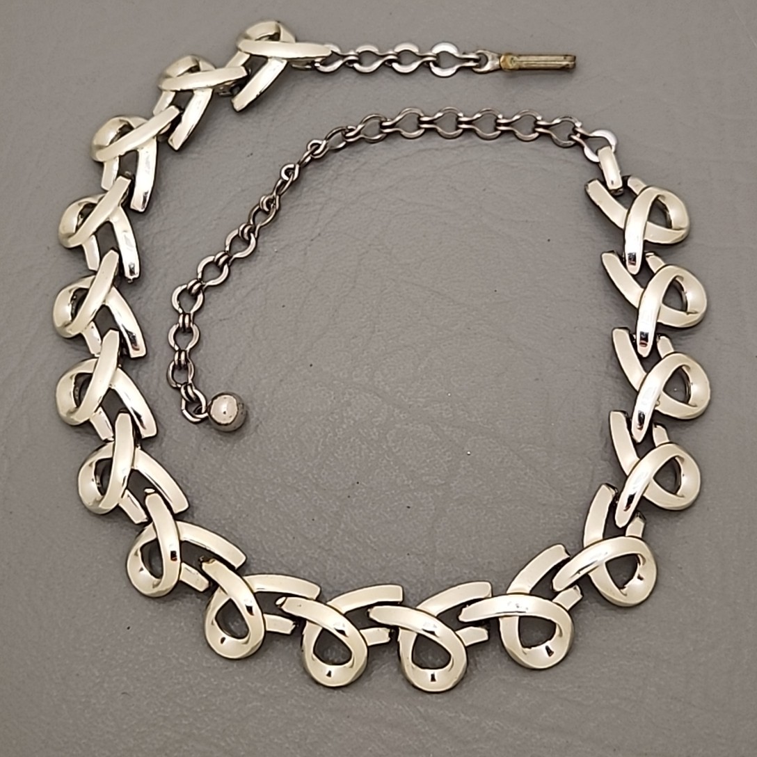 Vintage Linked Necklace Looped Chain Choker 15″ READ