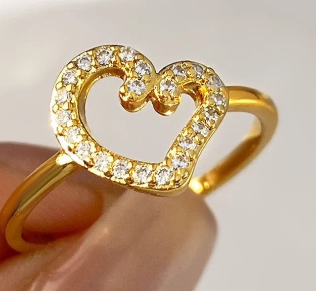 0.23TCW Round Cut White Moissanite Heart Pattern Wedding Ring 10K Yellow Gold FN