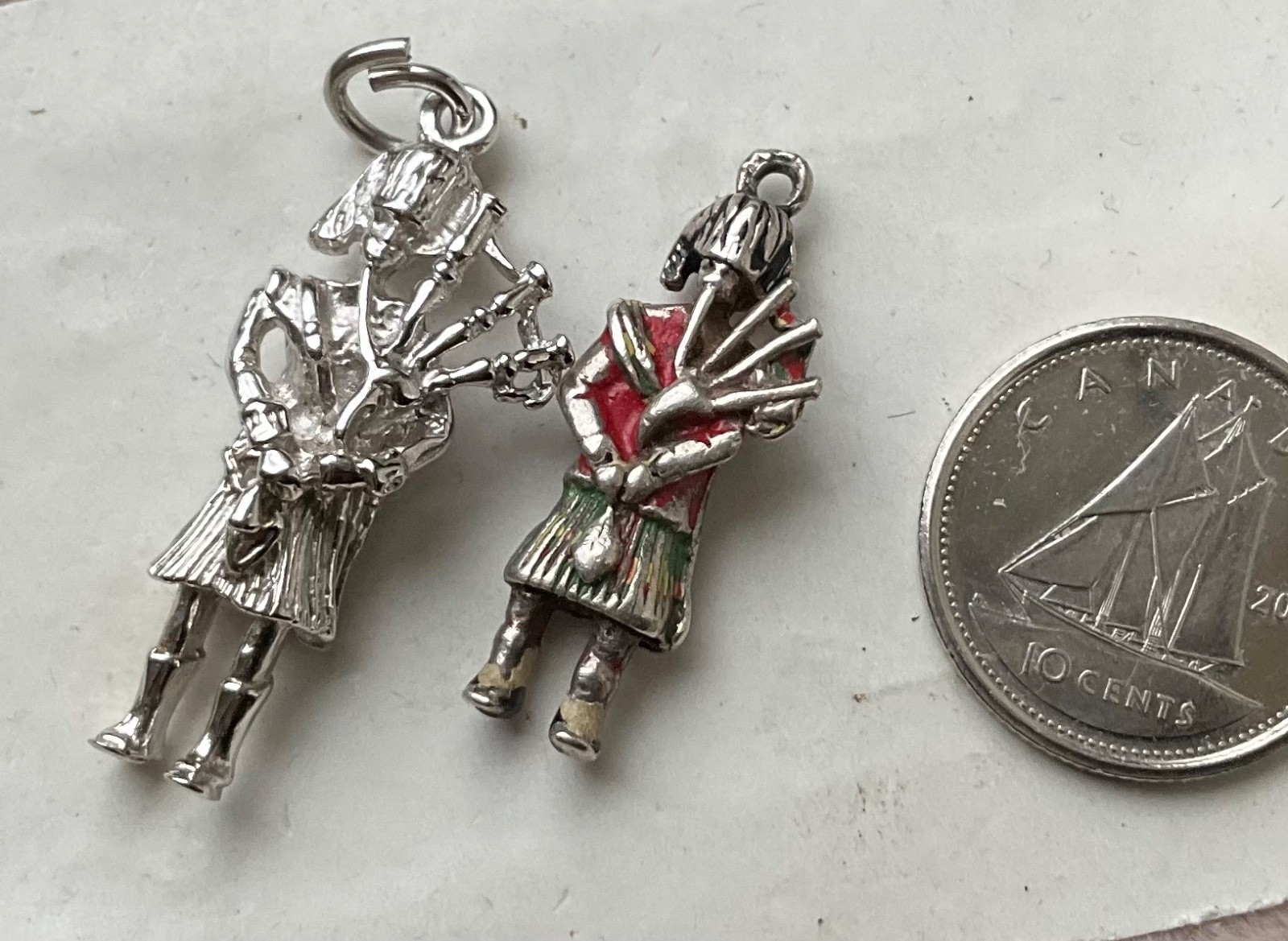 Vintage Sterling LG Charms BAGPIPES TARTAN KILTS SCOTLAND 3d United Kingdom