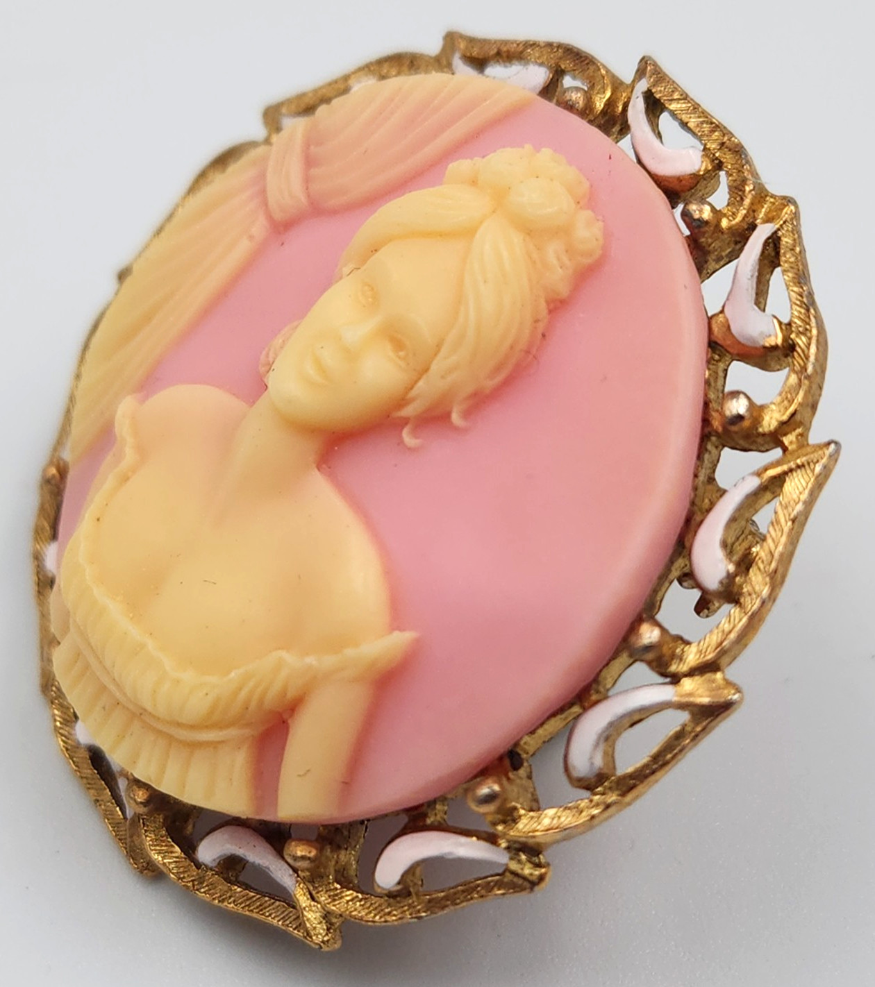 1960s Pink Cameo Brooch Buxom Boudoir Lady Gold Tone Plastic Vintage