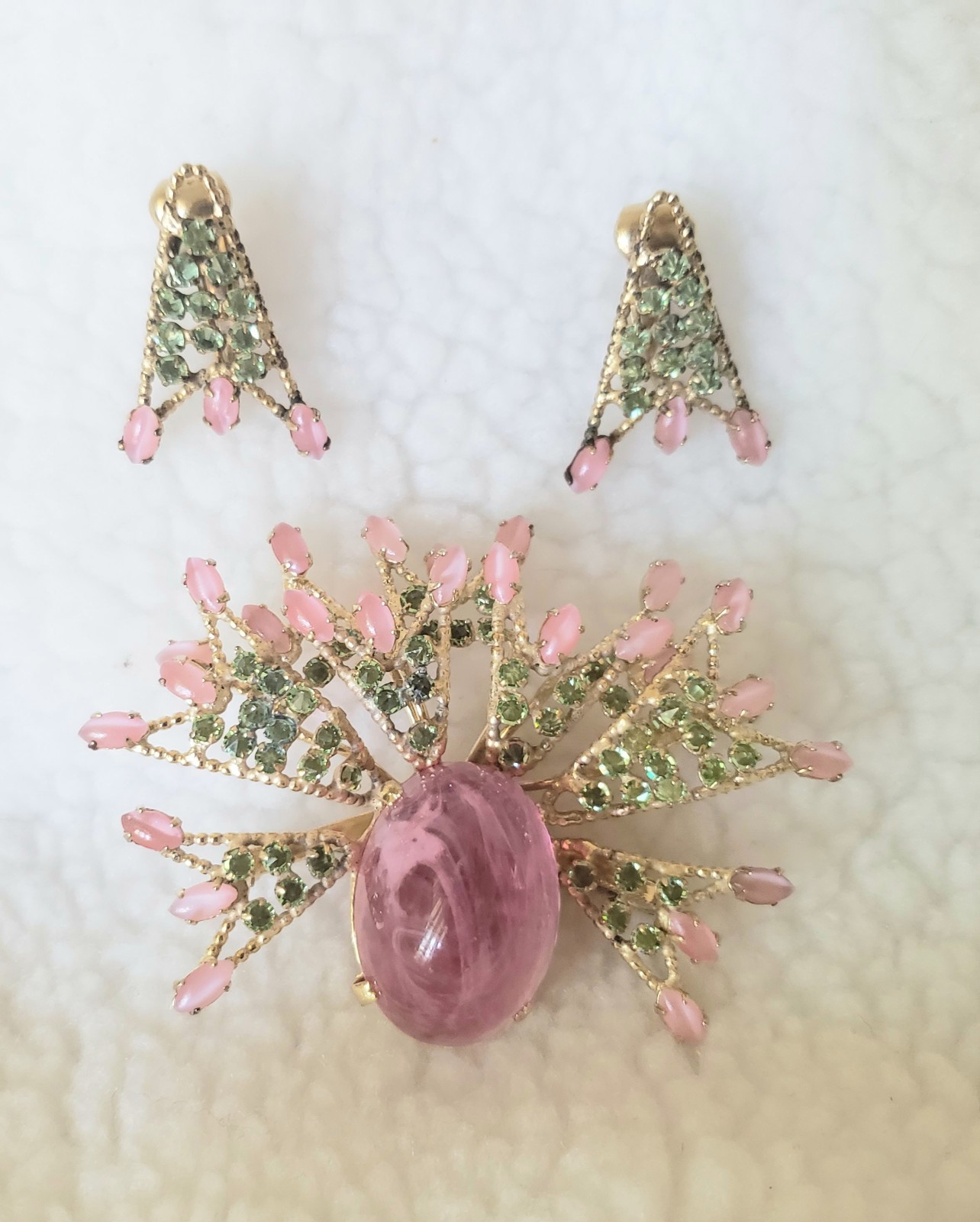 Signed SCHREINER Pink Cabochon Art Glass Coral Peridot Brooch Clip Earrings