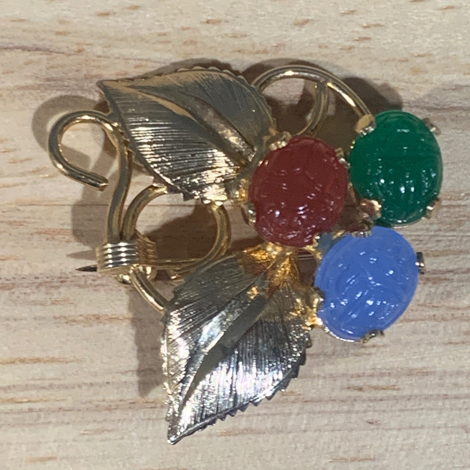 Vintage Gold Tone Multi Color Faux Glass Scarab Leaf Brooch Pin Red Green Blue