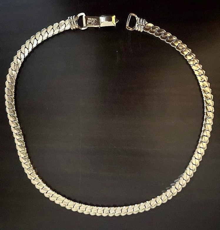 Original Vintage CORO Pegasus Gold Tone Necklace. 15.75″ 1950s. Item #410