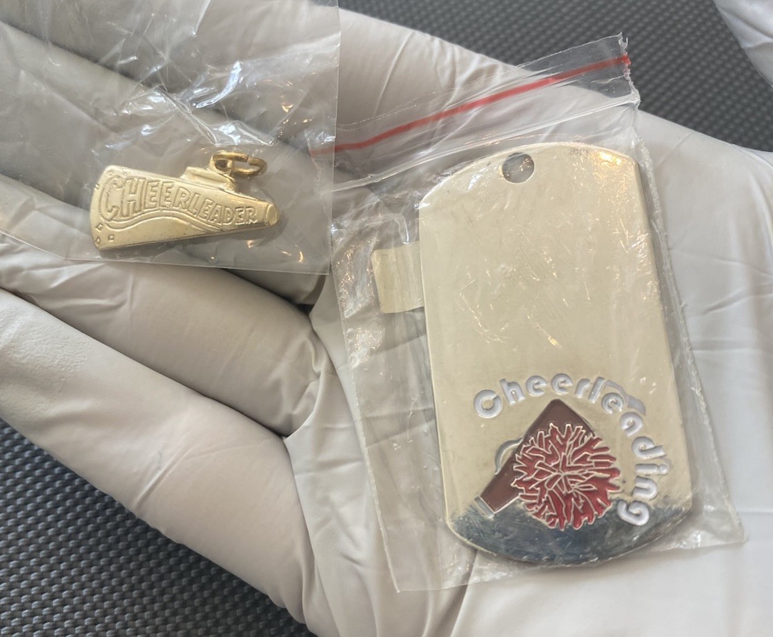 Set Of 2 Cheerleading Cheerleader Metal Pendant And Dog Tag New