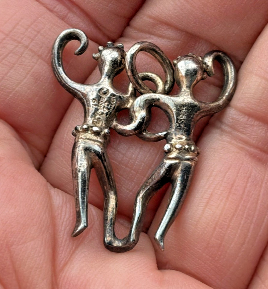 MODERNIST ABSTRACT STERLING SILVER ENTWINED DANCERS PENDANT HALLMARKED